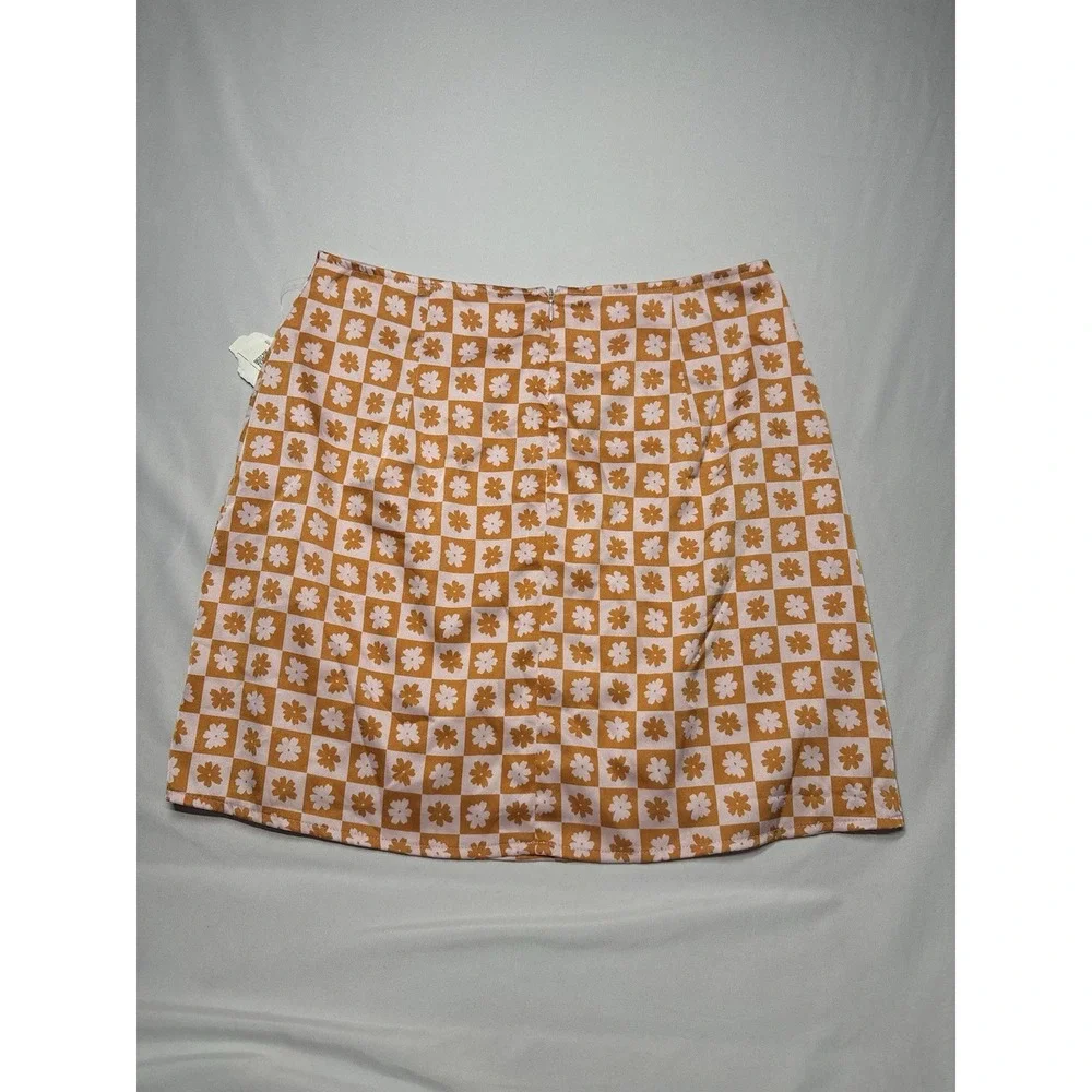 Altar'd State Stain Retro Mini Skirt‎ Size M NWT Bohemian Flowers